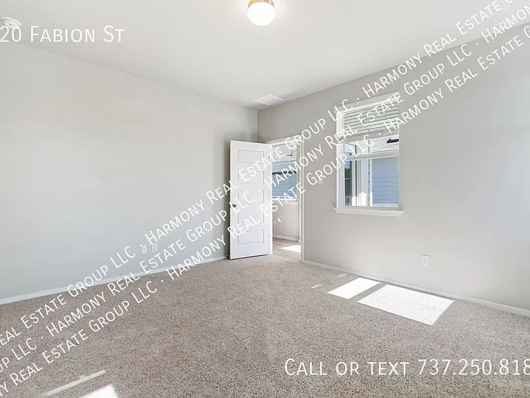 220 Fabion St — Photo 20
