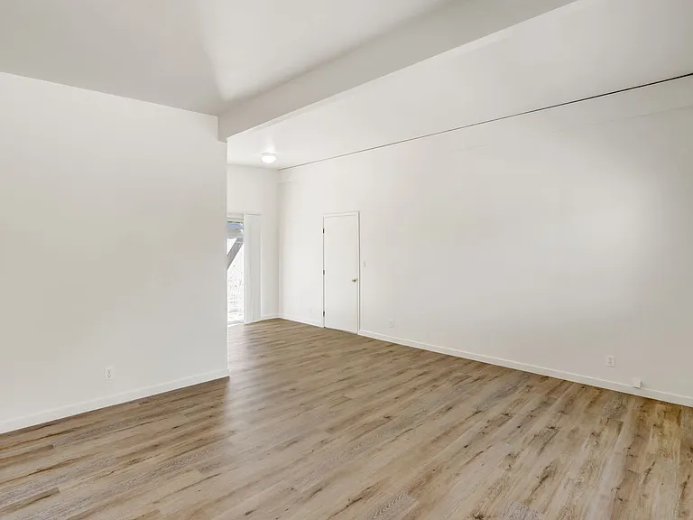 406 Scripps Dr — Photo 17