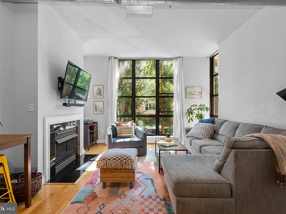 2020 12th St NW #108