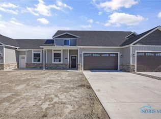 204 E Bridge Rd, Northwood, OH 43619