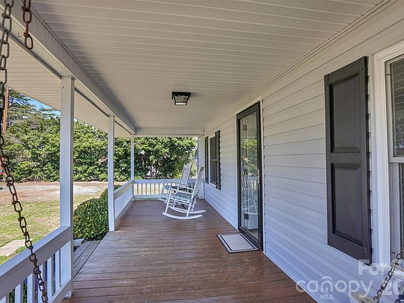 5th image of 606 Ridge St