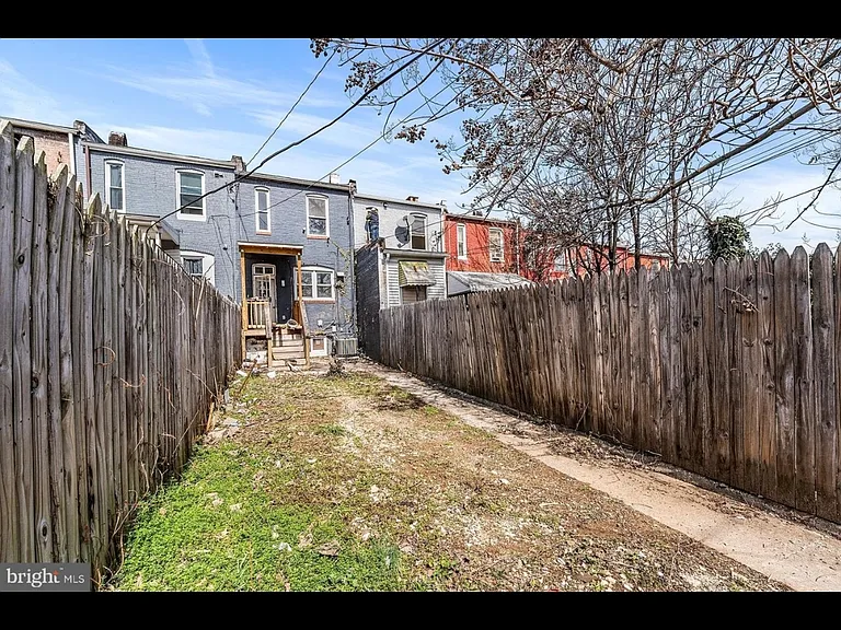2517 W Pratt St — Photo 19