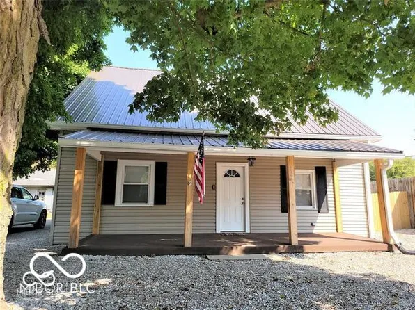 104 W Pearl St, Waldron, IN 46182