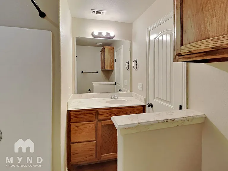 102 Jolin Ln — Photo 11
