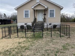 741 Rosedale Dr, Thomasville, NC 27360