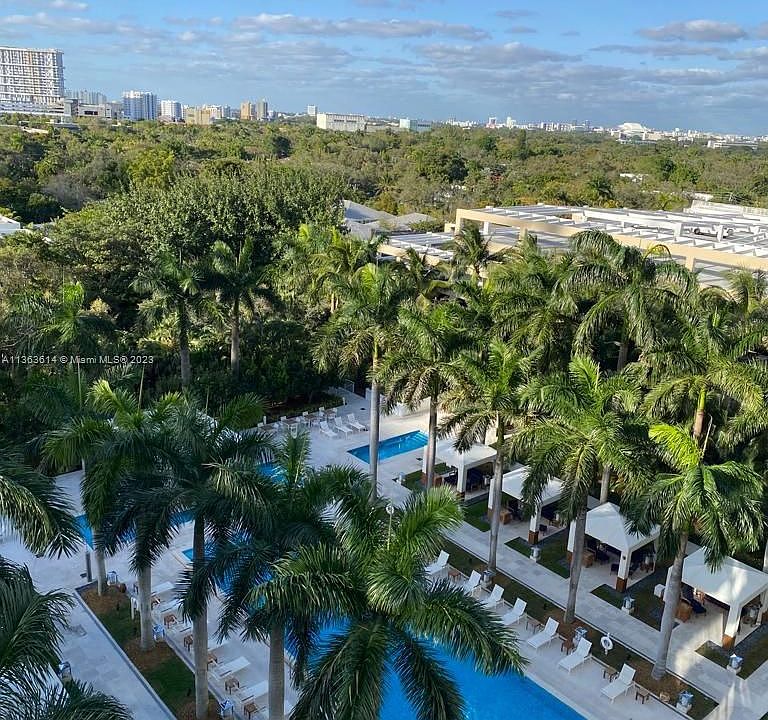 1st image of 2627 Bayshore Dr #1208