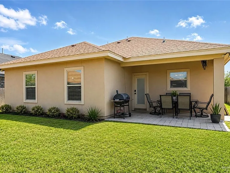 2912 Fuerte Ave — Photo 13