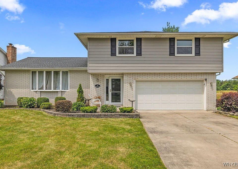 1st image of 70 Country Club Ln