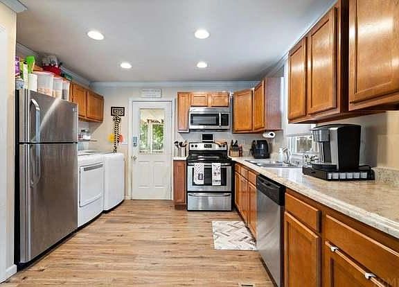 4th image of 2129 Frisse Ave