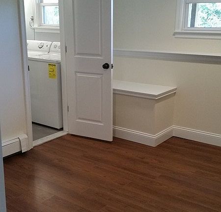 5th image of 3193 Mohegan Ave
