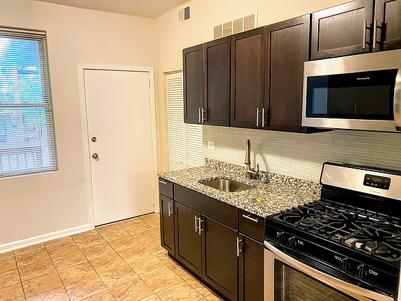 2nd image of 3051 W Cortland St #3
