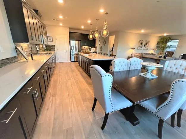 1716 Wildflower Way — Photo 3