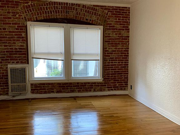 2nd image of 2034 Argyle Ave APT 203