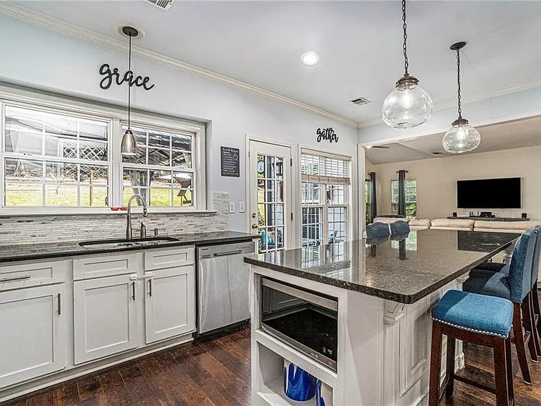 Andridge Ct — Photo 7