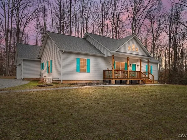 2984 Trenholm Woods Ln, Powhatan, VA 23139