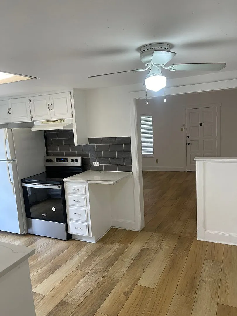 202 S Willomet Ave — Photo 1