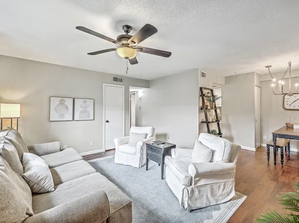 6240 Old Point Rd APT C16, Hanahan, SC 29410