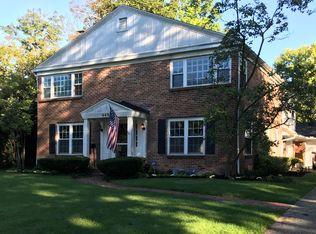 449 Chatham Dr, Kettering, OH 45429