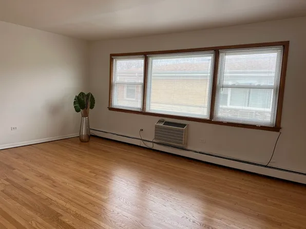 8638 W Berwyn Ave #3S, Chicago, IL 60656