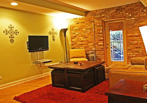 2nd image of 1334 W Greenleaf Ave APT 3G