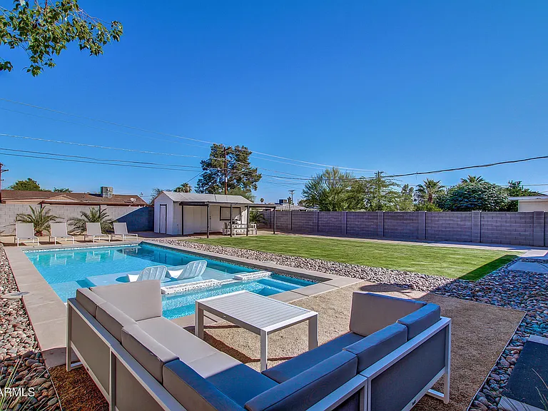 7034 E Wilshire Dr — Photo 25