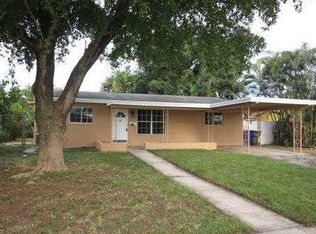 821 NW 70th Way, Hollywood, FL 33024