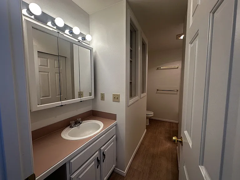 5261 Brooklyn Ave NE #202 — Photo 9
