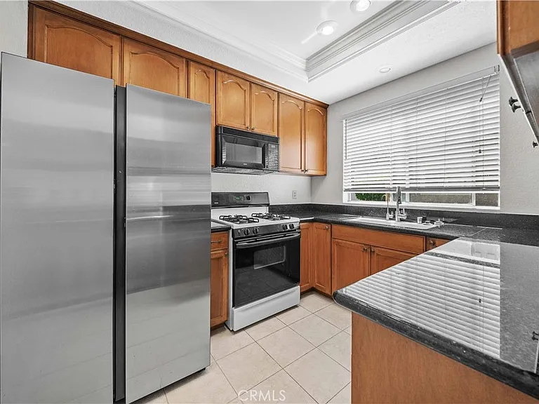 632 Springbrook N #7 — Photo 9