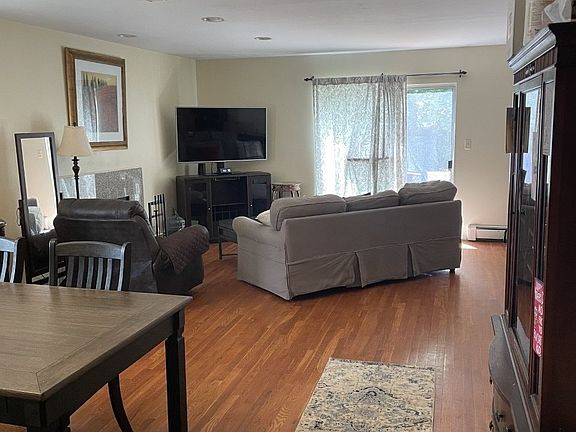 3rd image of 67A Sagamore Hill Dr