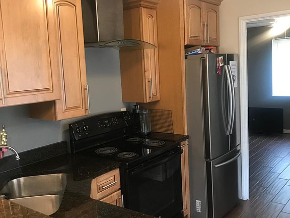 2nd image of 2861 Harrison Ave #10