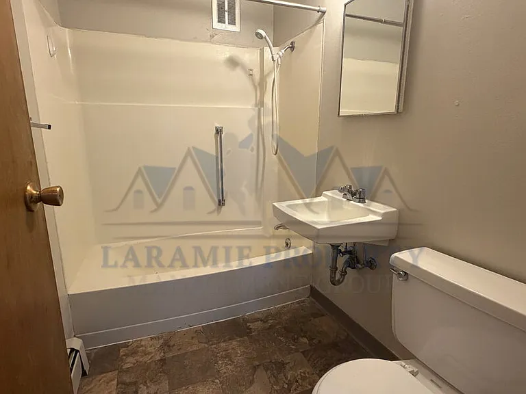 415 S 26th St #15 — Photo 16