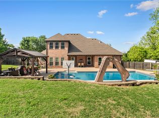4367 W American Dr, Fayetteville, AR 72704