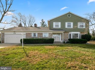 818 Pocahontas Dr, Fort Washington, MD 20744