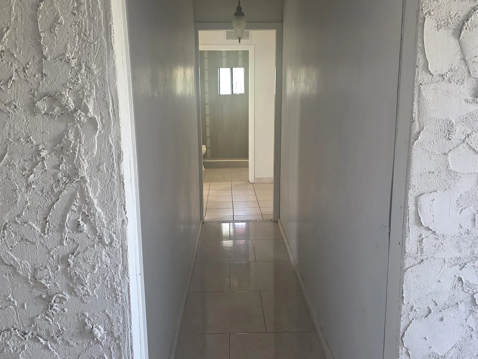 404 Zulema St — Photo 2