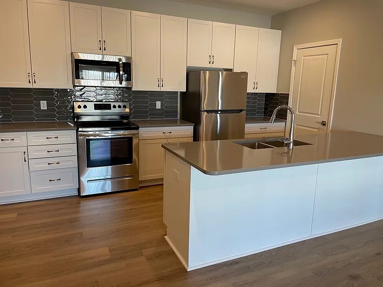 The Creek Apartments — Photo 92