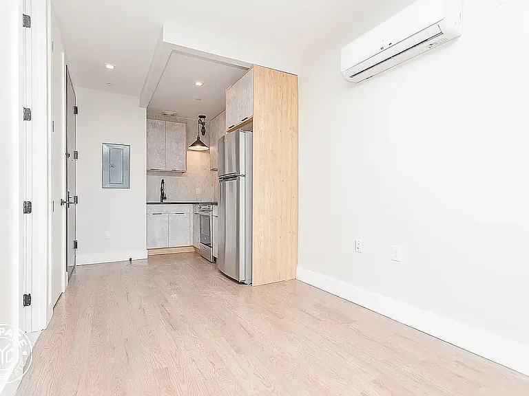 987 Rogers Ave #4D — Photo 7
