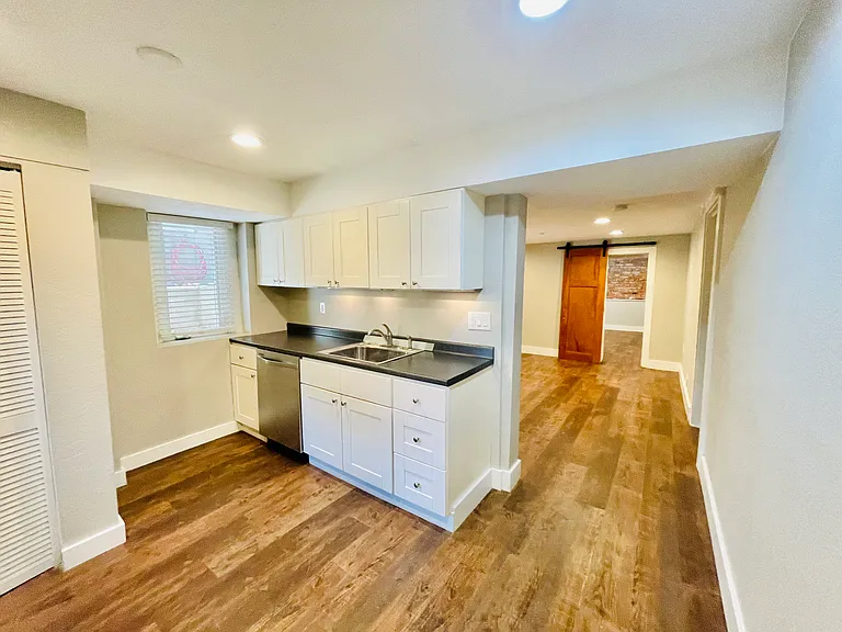 1638 N Franklin St #2 — Photo 18