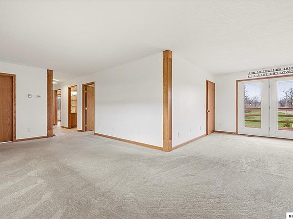 4th image of 7893 Fairview Rd