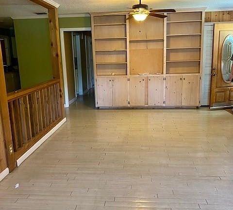 3rd image of 2105 Clairmont Ln