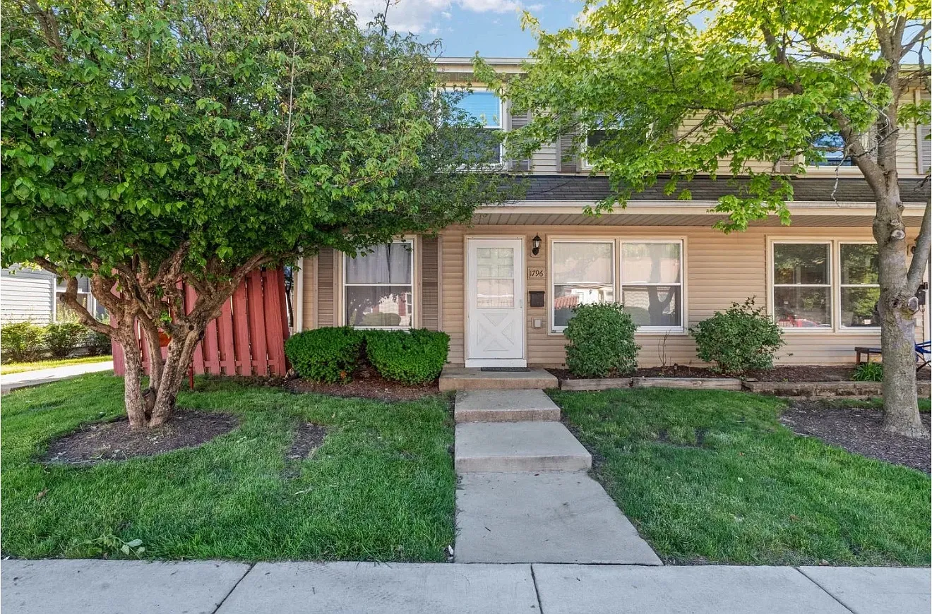 3 bed, 1.5 bath, 1500 sqft, $2,600 — Photo 1