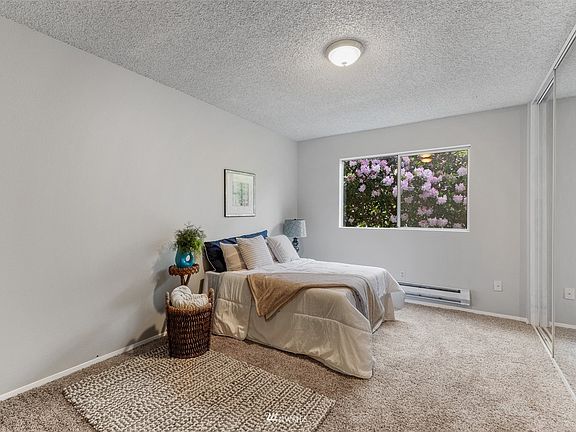5th image of 10459 Des Moines Memorial Dr S #S204