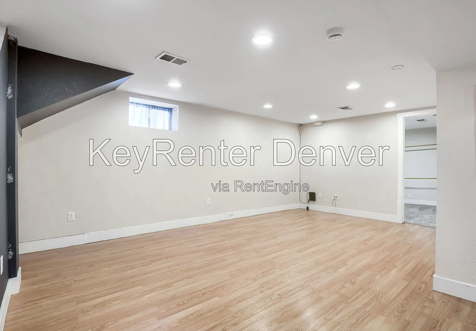 3 bed, 2.0 bath, 1706 sqft, $2,440 — Photo 4