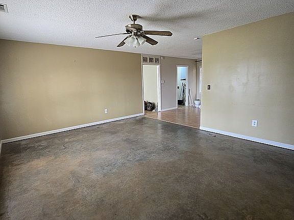 5th image of 11322 Hen Smith Rd