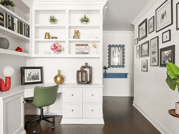 300 East 71st Street image 8 of 8