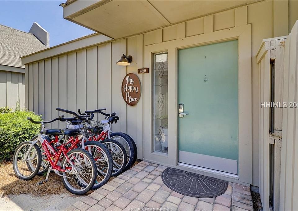 1st image of 45 Queens Folly Rd APT 628