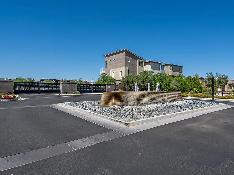 7050 W Carter Dr — Photo 38