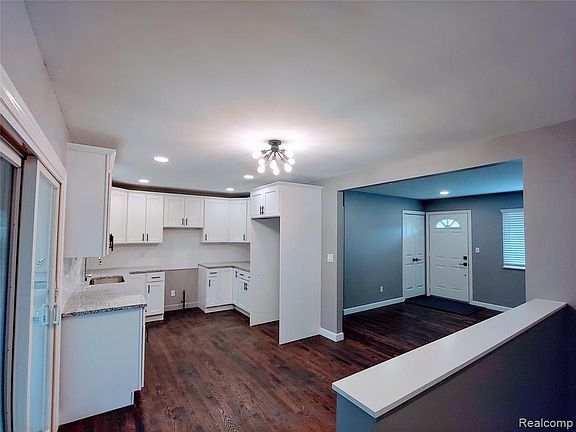 5th image of 12667 Takoma Dr