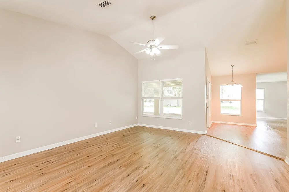 3 bed, 2.0 bath, 1891 sqft, $1,890 — Photo 3