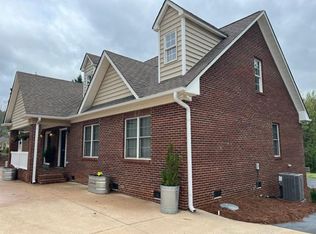 6560 Styers Ferry Rd, Clemmons, NC 27012