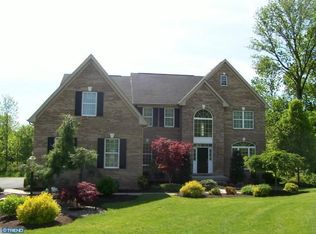 5106 Peach Blossom Dr, Douglassville, PA 19518